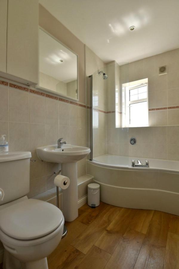 47 Wetherby Way, 3 Bedrooms, Sleeps 6, Easy Walk To Town, Parking, Self Catering, Great View Stratford-upon-Avon Exterior photo