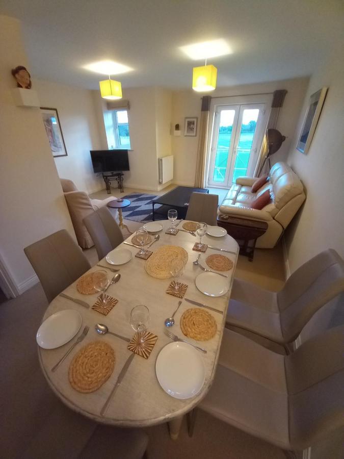 47 Wetherby Way, 3 Bedrooms, Sleeps 6, Easy Walk To Town, Parking, Self Catering, Great View Stratford-upon-Avon Exterior photo